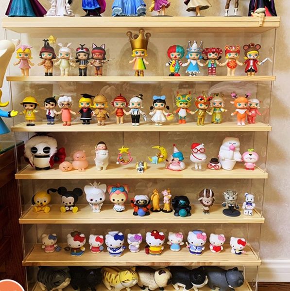 フィギュアケース 木枠と透明板の四段重ねフィギュアケース