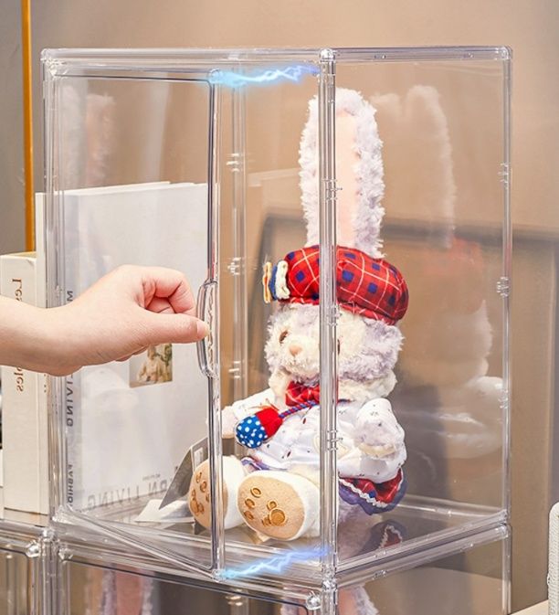  透明アクリル製ぬいぐるみ用小型フィギュアケース