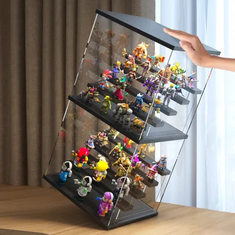 フィギュアケース 光輝く四角形の展示空間
