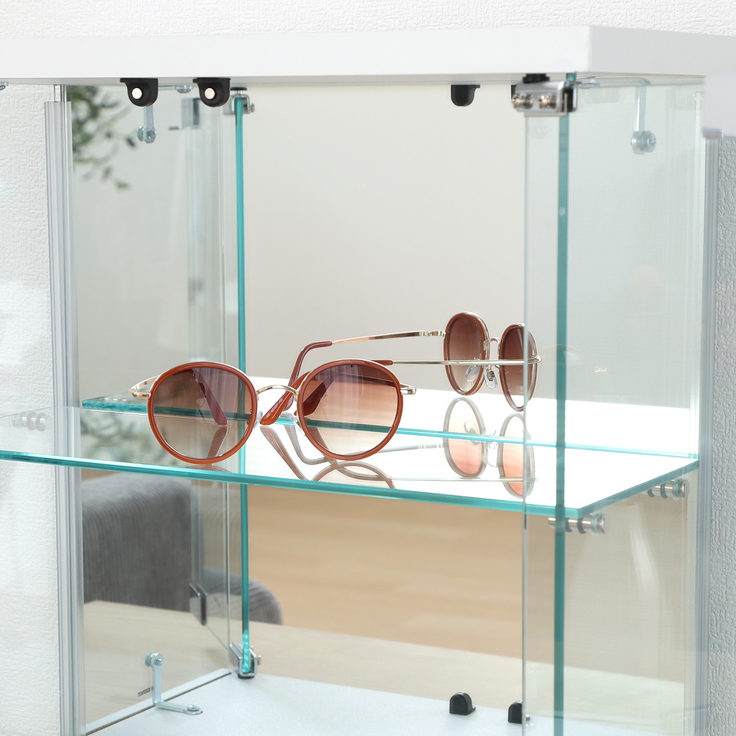 フィギュアケース 大型卓上ガラスフィギュアケース 白台座二段式