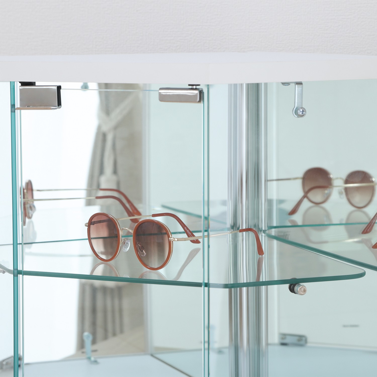 大型卓上ガラスフィギュアケース 大型卓上ガラスフィギュアケース コーナー型白