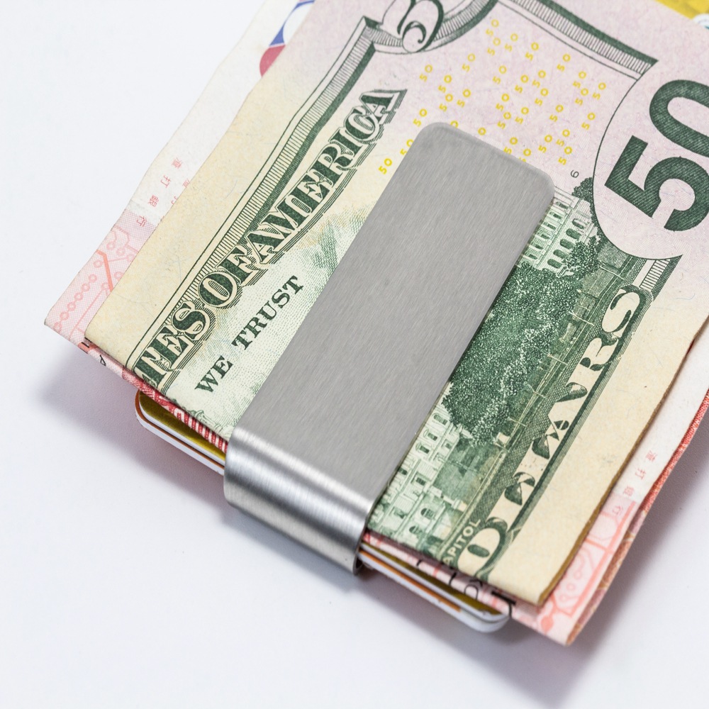 https://fulmo-img-server.com/cashgrip/12cb5696-a02e-4d07-8a08-f778dead7ea0.jpg
