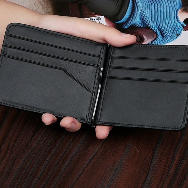 マネークリップ 上質な本革素材の高級感