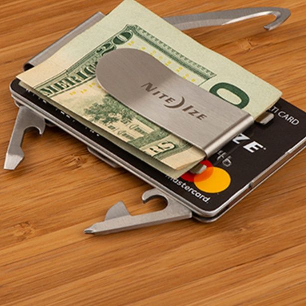 マネークリップ 高級感あふれるステンレス製の質感