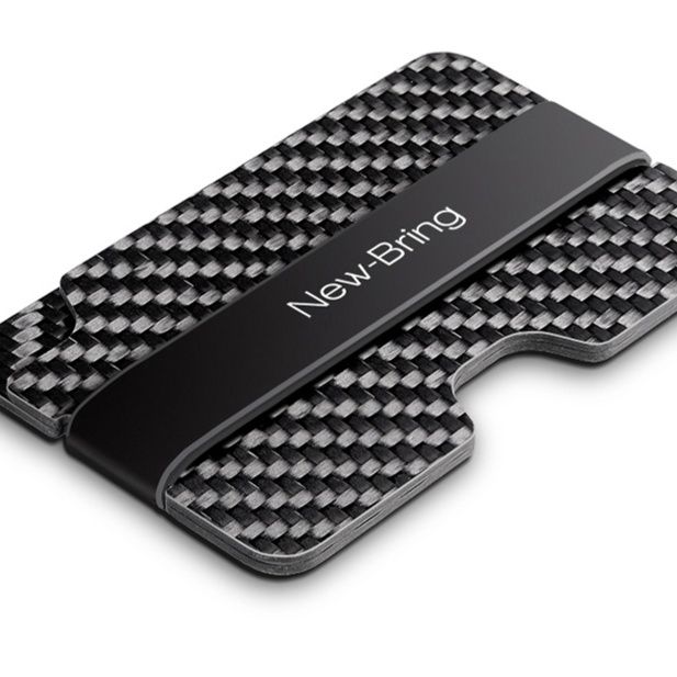 マネークリップ カーボン柄で高級感のある質感・薄型設計でポケットにすっきり収納