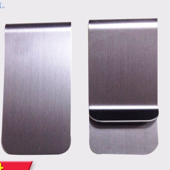 マネークリップ スリムな金属製マネークリップ シンプル設計