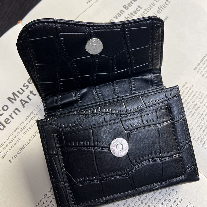 マネークリップ 型押しレザー二つ折りマネークリップ