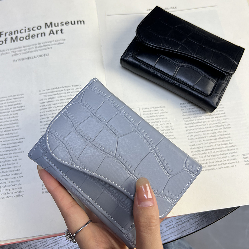 マネークリップ 型押しレザー二つ折りマネークリップ