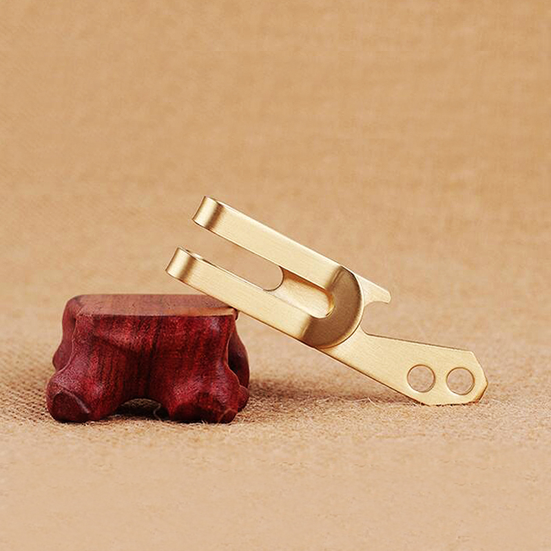 高品質な金属素材マネークリップ 