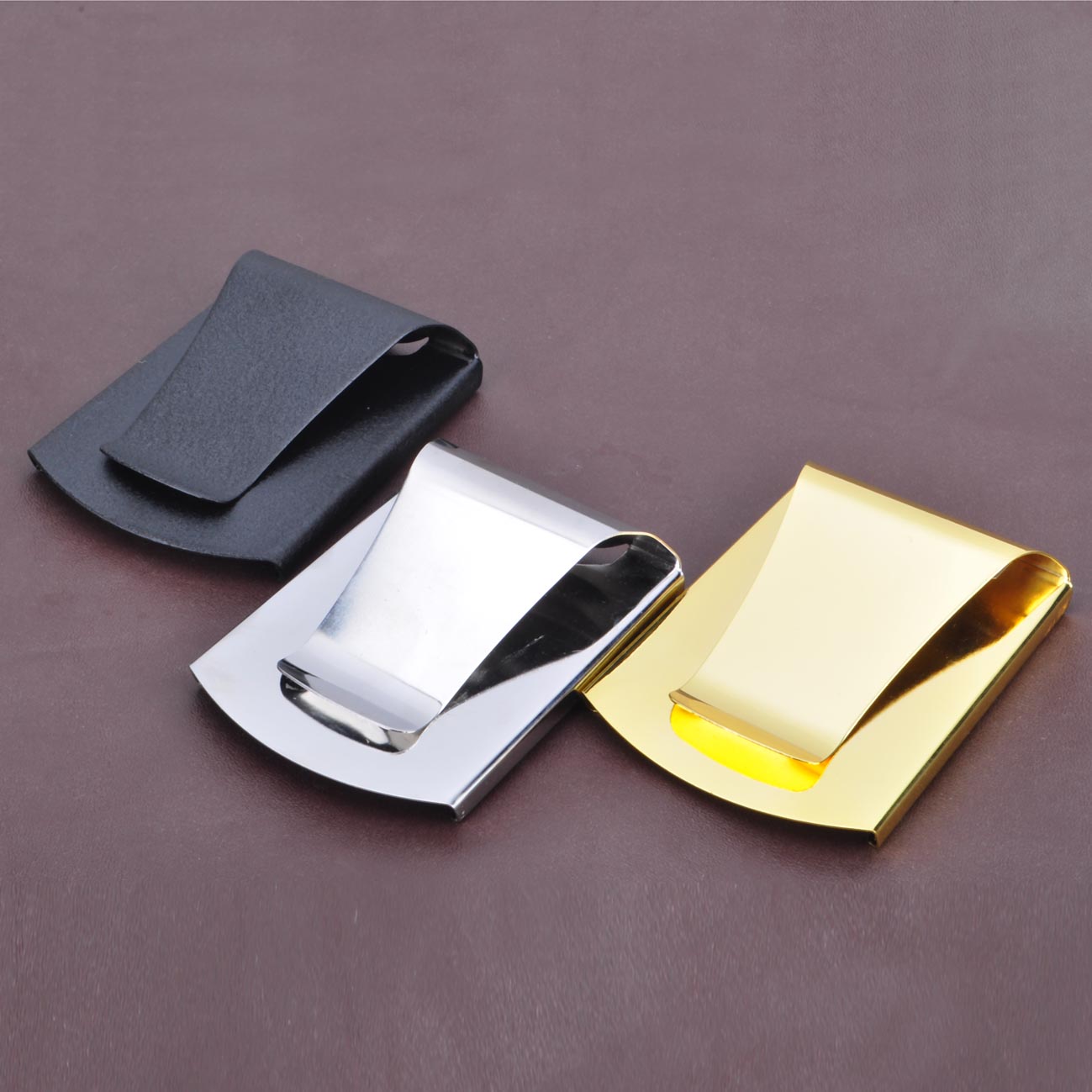 マネークリップ 洗練された金属製二つ折り札挟み