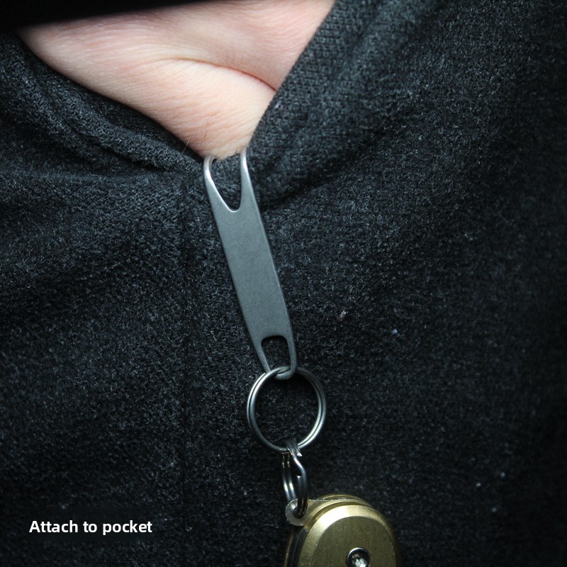 マネークリップ 高級チタン合金の洗練された質感