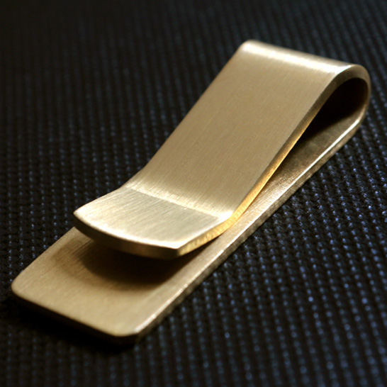 マネークリップ 高級金属製二つ折り薄型札挟み