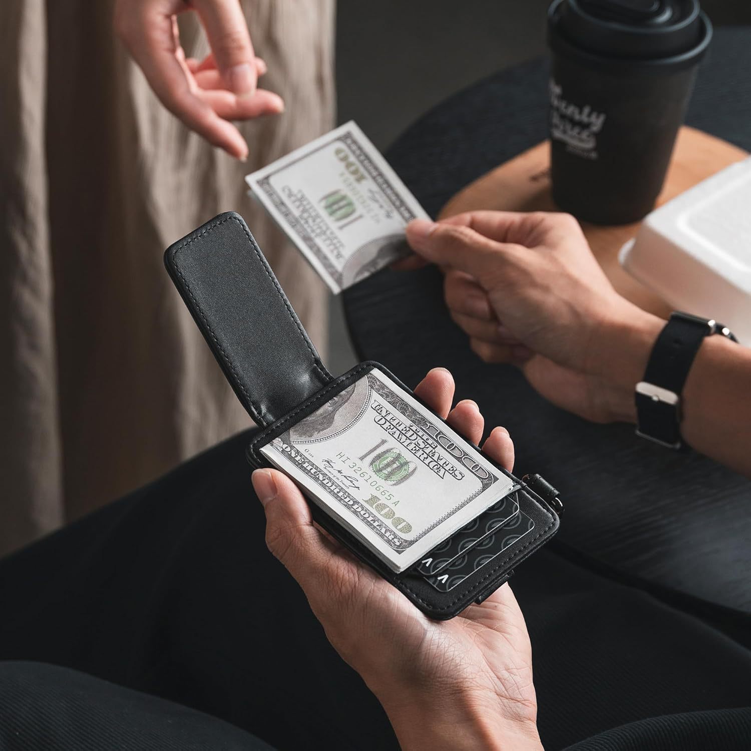https://fulmo-img-server.com/cashgrip/70618f23-b13c-45c7-a62c-10d3d5433396.jpg