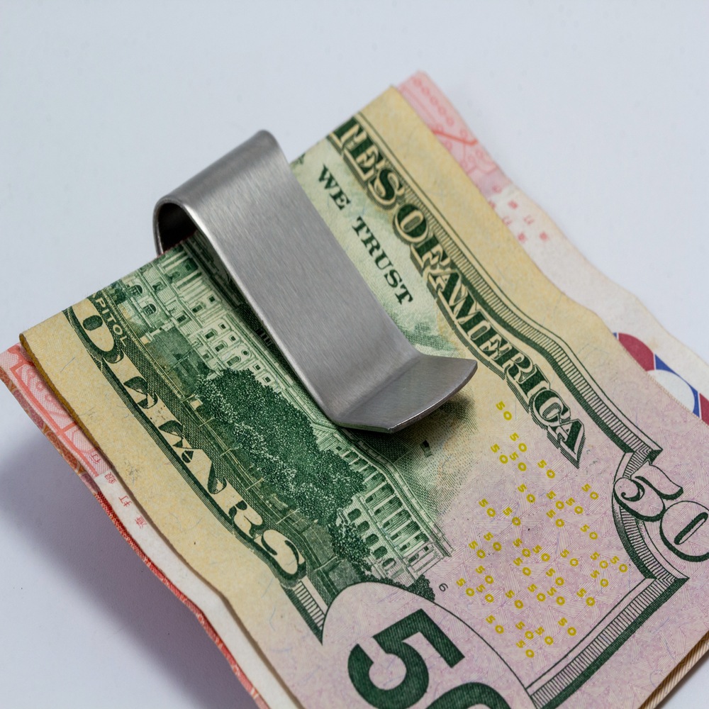 https://fulmo-img-server.com/cashgrip/783d0ac8-5a45-417a-9777-88f3496c68e3.jpg