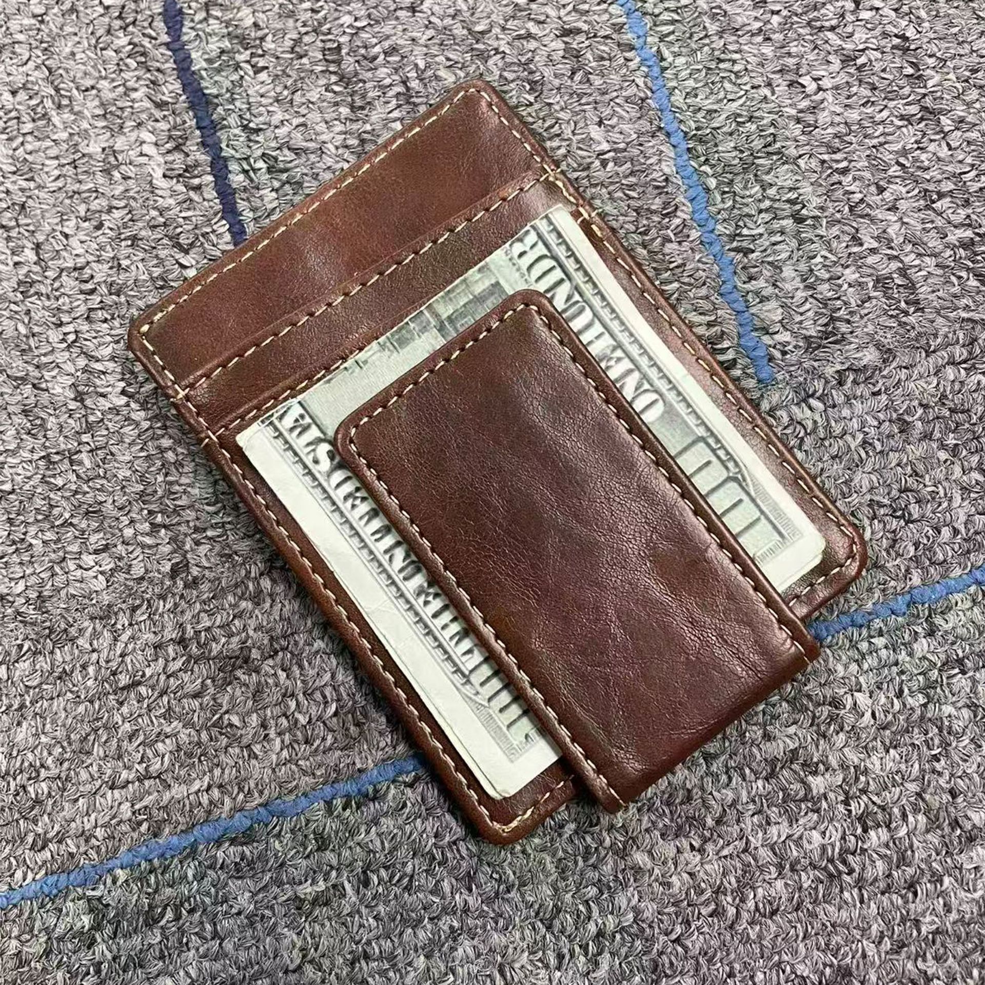本革製カードケース付きマネークリップ財布