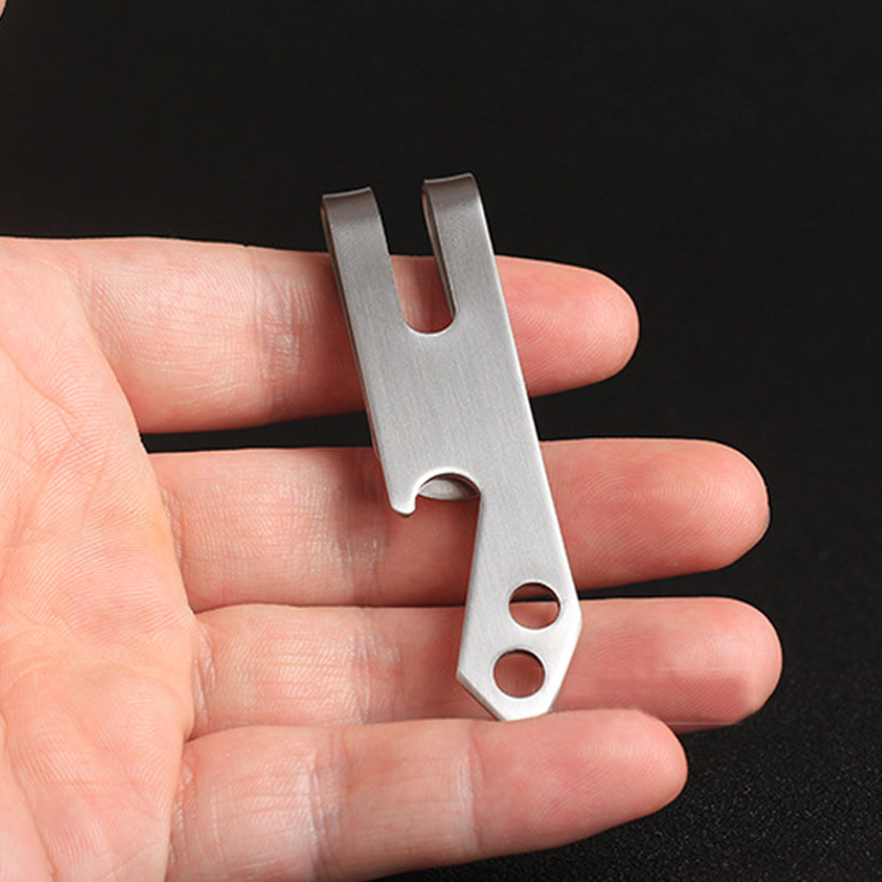 高品質な金属素材マネークリップ 