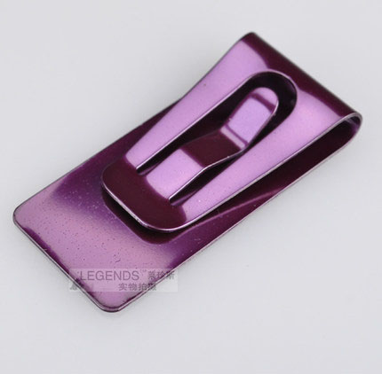 洗練されたミニマルデザインマネークリップ 