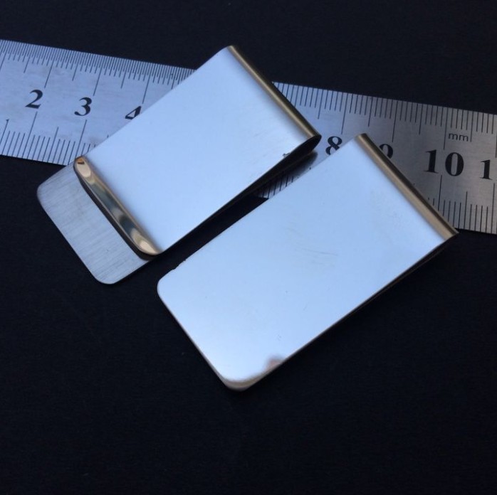 マネークリップ シンプル金属製薄型マネークリップ