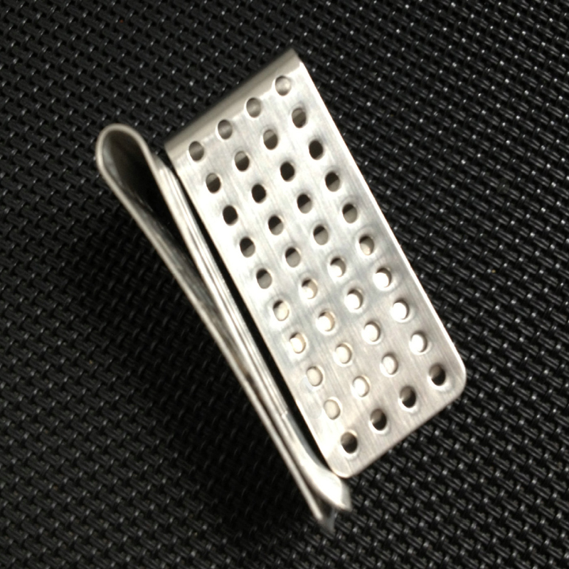 マネークリップ 高級感漂う金属製幾何学模様マネークリップ