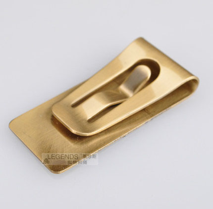 洗練されたミニマルデザインマネークリップ 