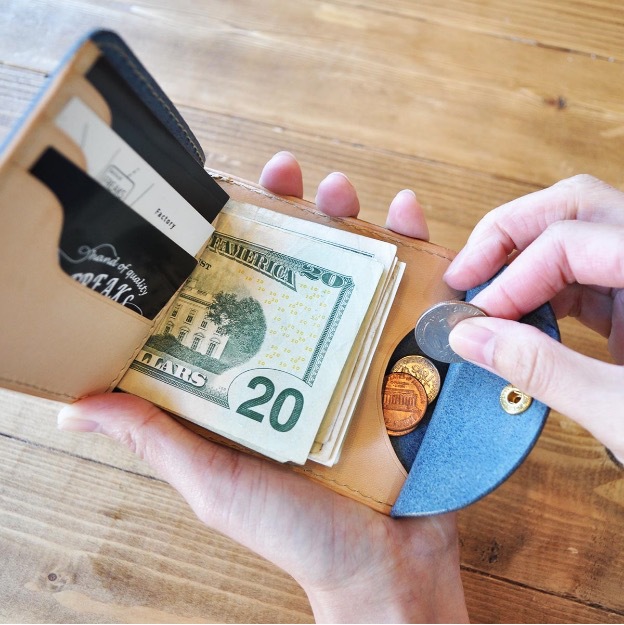 https://fulmo-img-server.com/cashgrip/d5ef7284-9aea-4605-9b19-6f619b075278.jpg