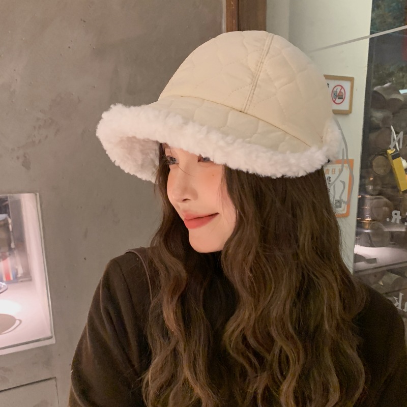 ボア付きキルティングキャスケット帽女性用小顔効果