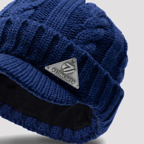 ウール混ケーブル編みつば付きニットキャスケット