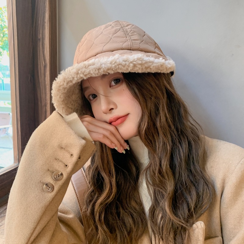 ボア付きキルティングキャスケット帽女性用小顔効果