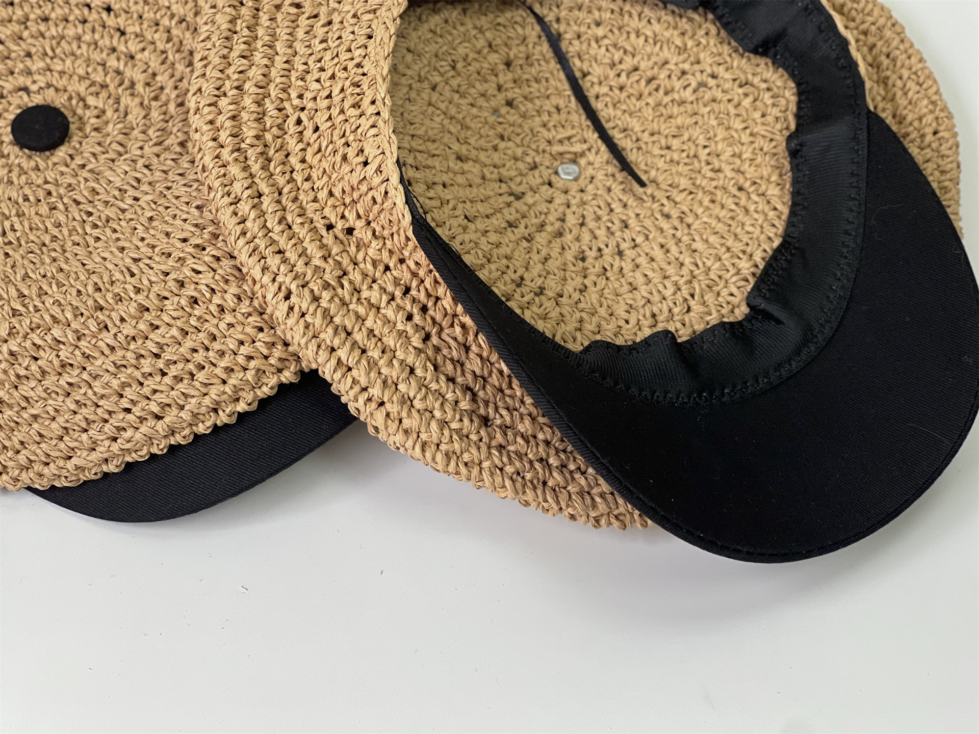 https://fulmo-img-server.com/casquetty/83393cc7-4bfc-4451-b094-f34c0fd8a97c.jpg