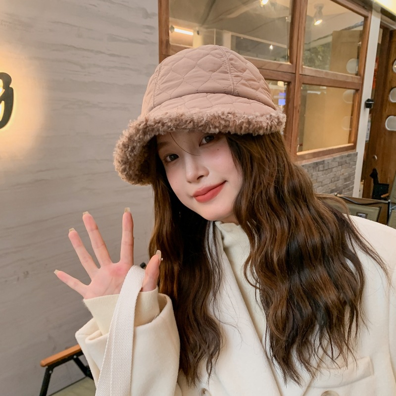 ボア付きキルティングキャスケット帽女性用小顔効果