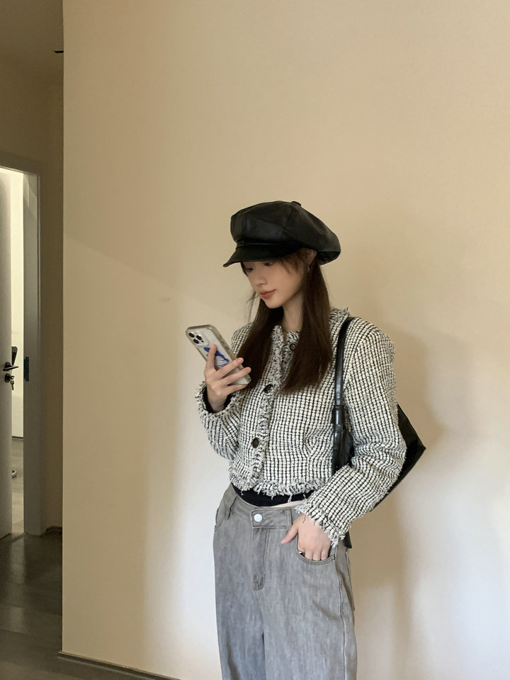 レディース フェイクレザーキャスケット 小顔効果 サイズ調整可能