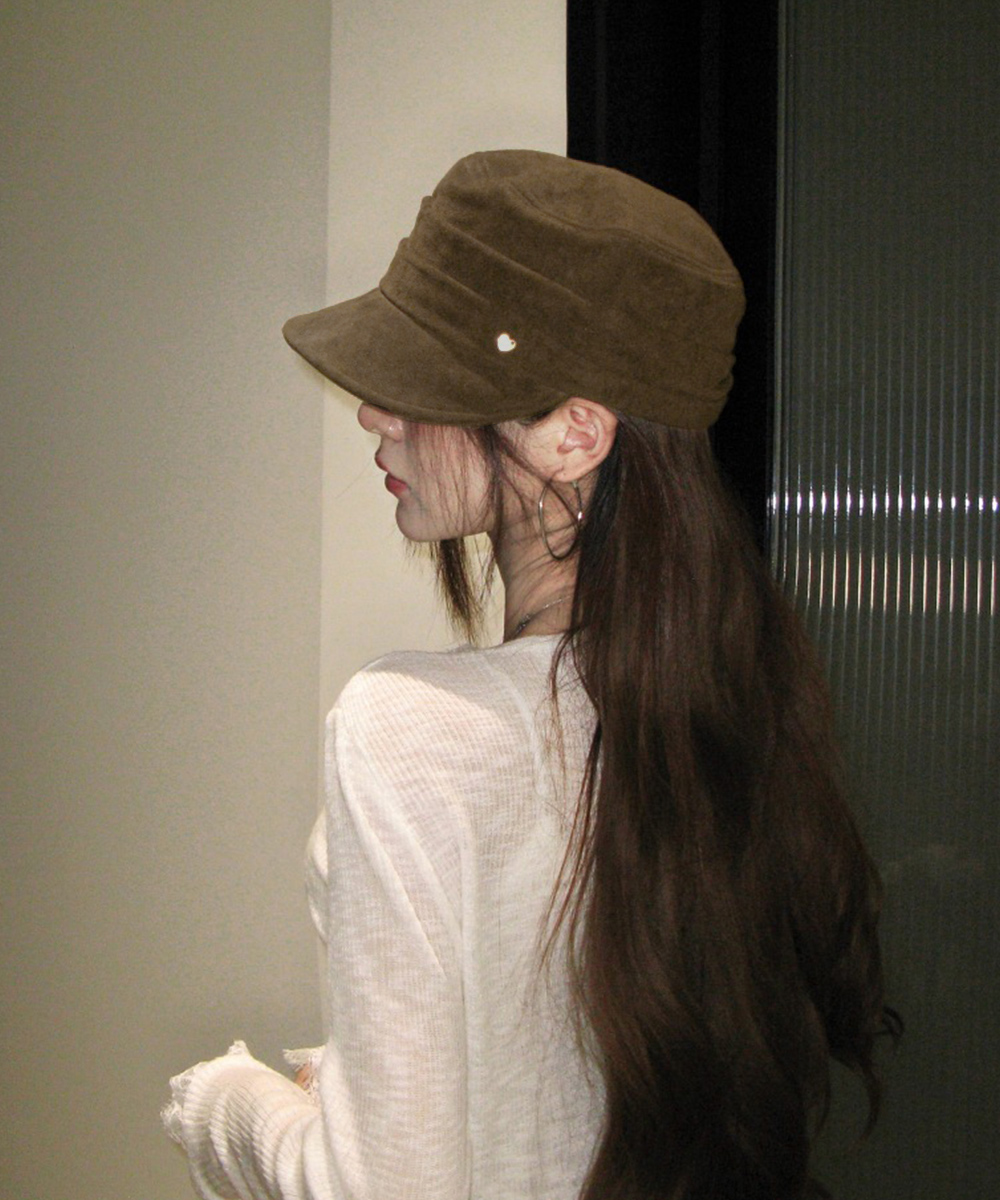 ハート飾り スエード調キャスケット 秋冬帽子