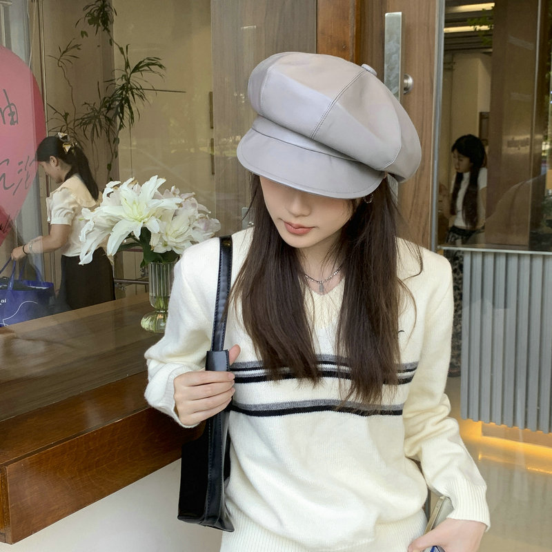 レディース フェイクレザーキャスケット 小顔効果 サイズ調整可能