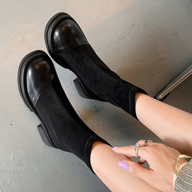 カジュアルコーデ 厚底ショートブーツ 太ヒール 脚長効果 美脚 着脱簡単