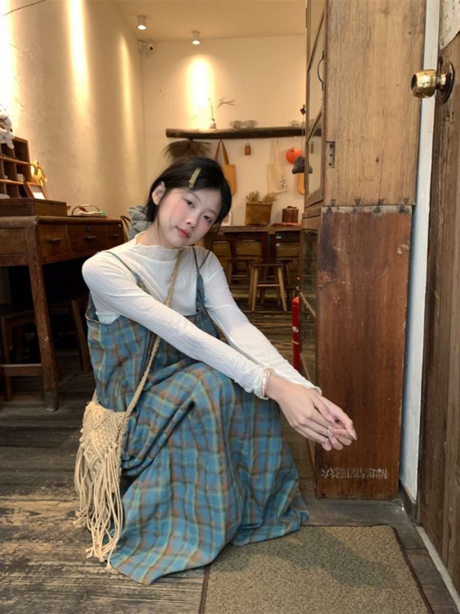 カジュアルコーデ  ゆったりチェック柄キャミワンピース