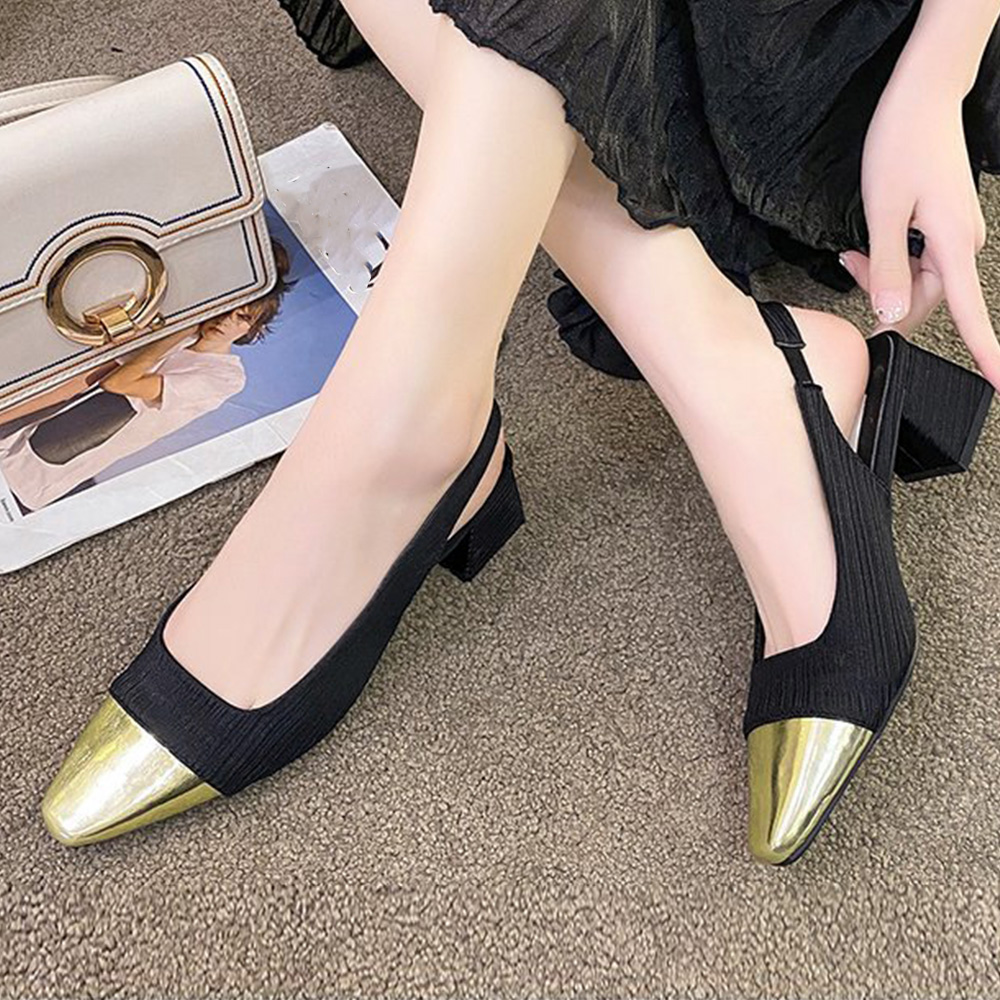 カジュアルコーデ バックストラップ スニーカー風 角型つま先 パンプス