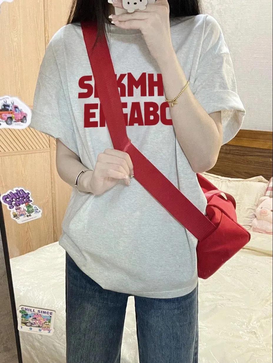 カジュアルコーデ ロゴレタリング半袖Ｔシャツ