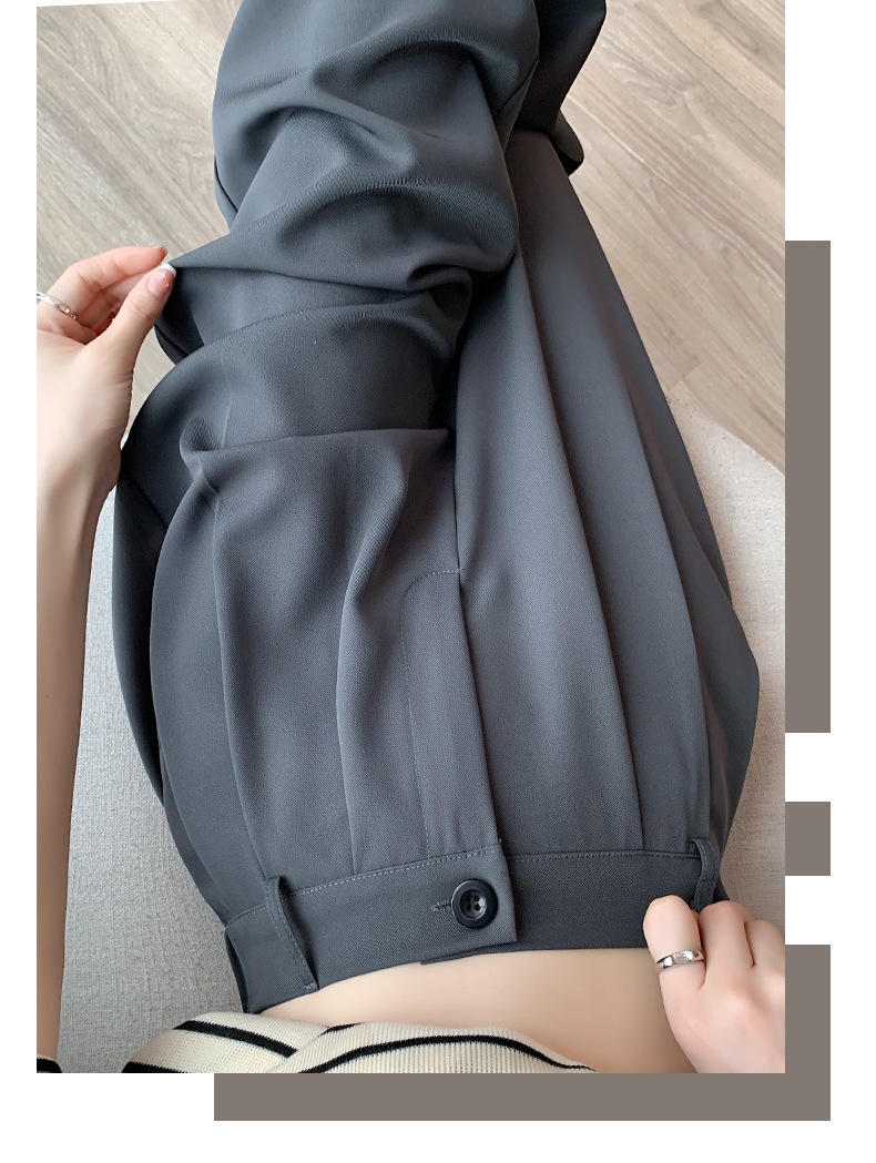 カジュアルコーデ ゆったりワイドストレートパンツ