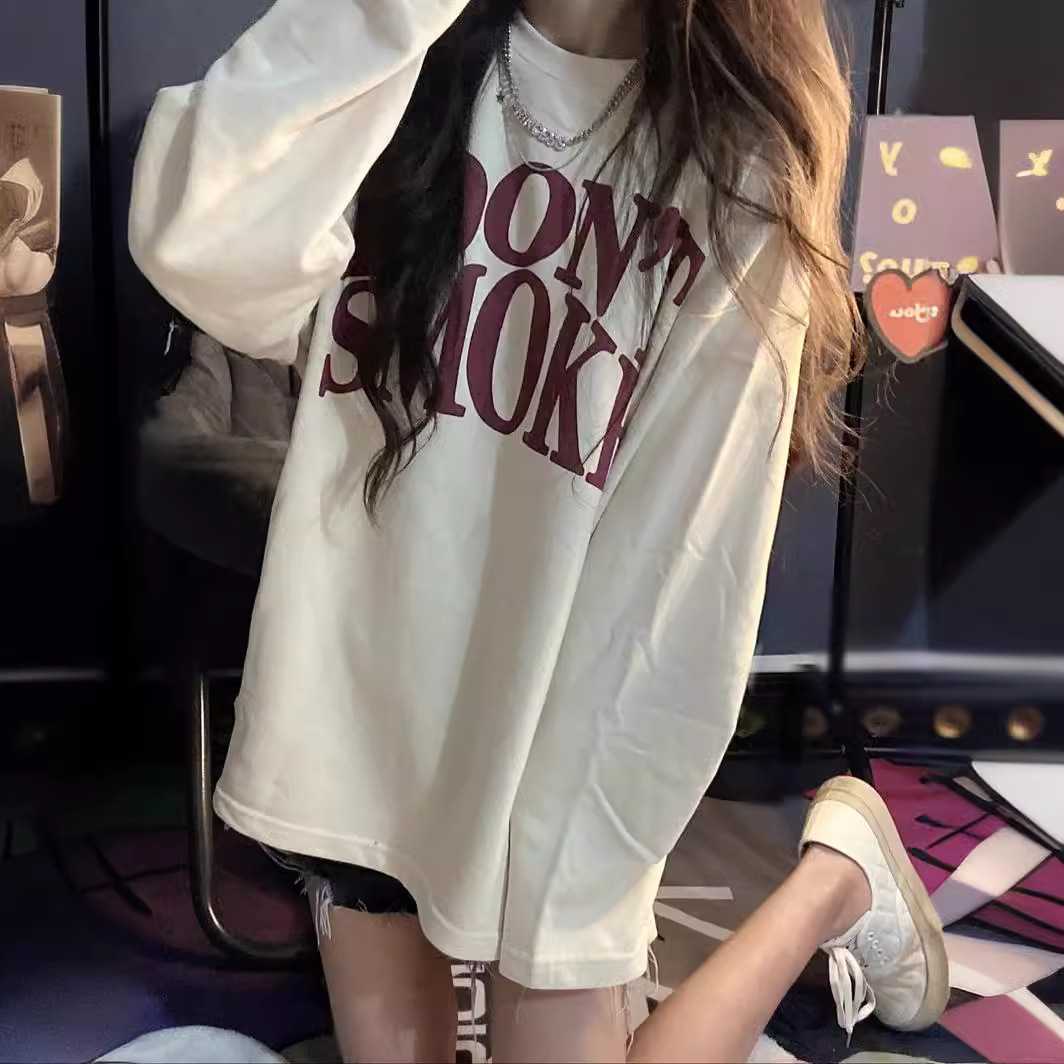 カジュアルコーデ カジュアルコーデ 大きめ禁煙メッセージプリントスウェット