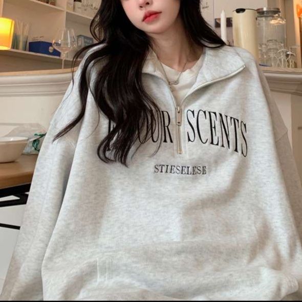 カジュアルコーデ ハーフジップスウェット