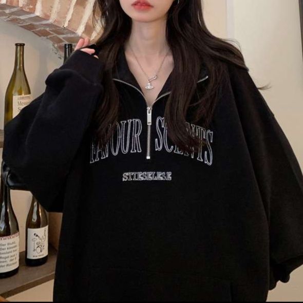 カジュアルコーデ ハーフジップスウェット