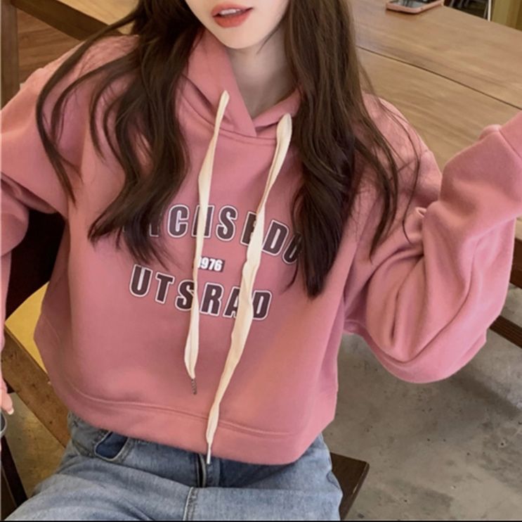 カジュアルコーデ 秋冬 レトロ文字 ゆったりスウェットパーカー