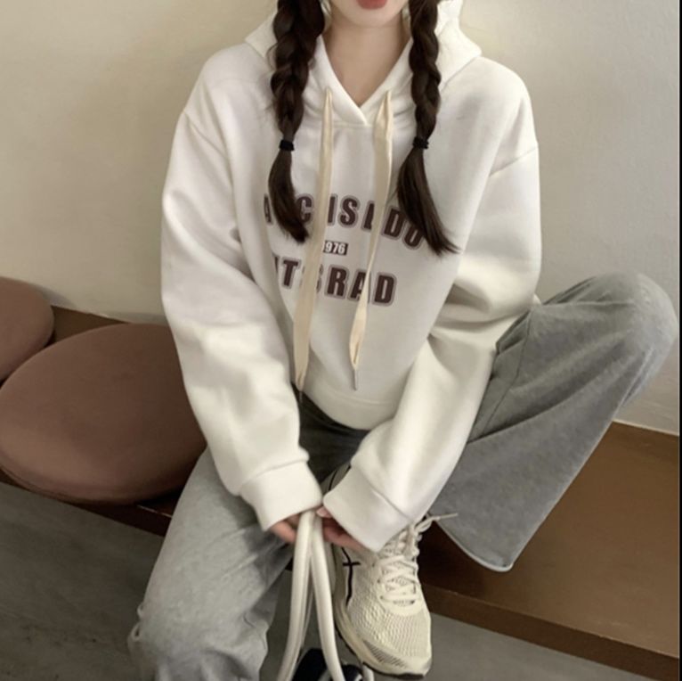 カジュアルコーデ 秋冬 レトロ文字 ゆったりスウェットパーカー