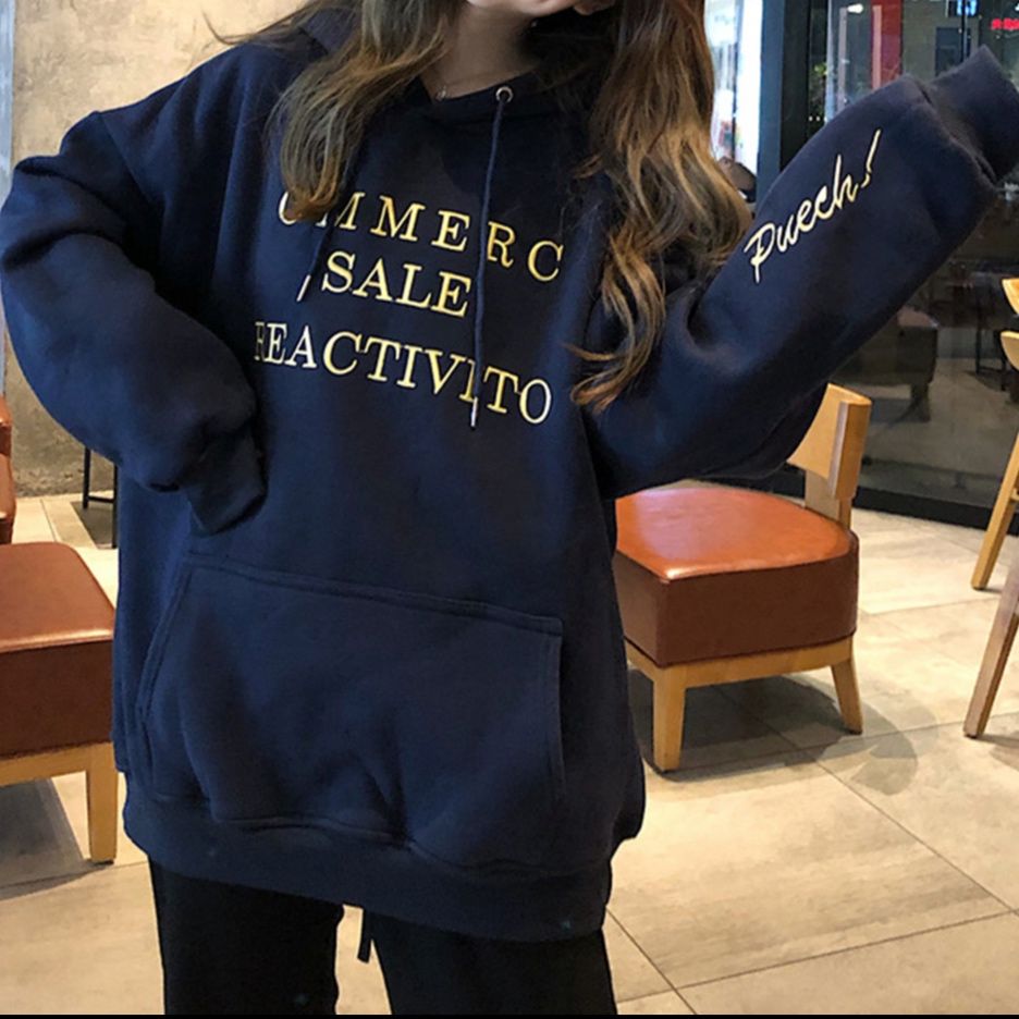 カジュアルコーデ 裏起毛スウェット フード付きロゴプリント暖かパーカー