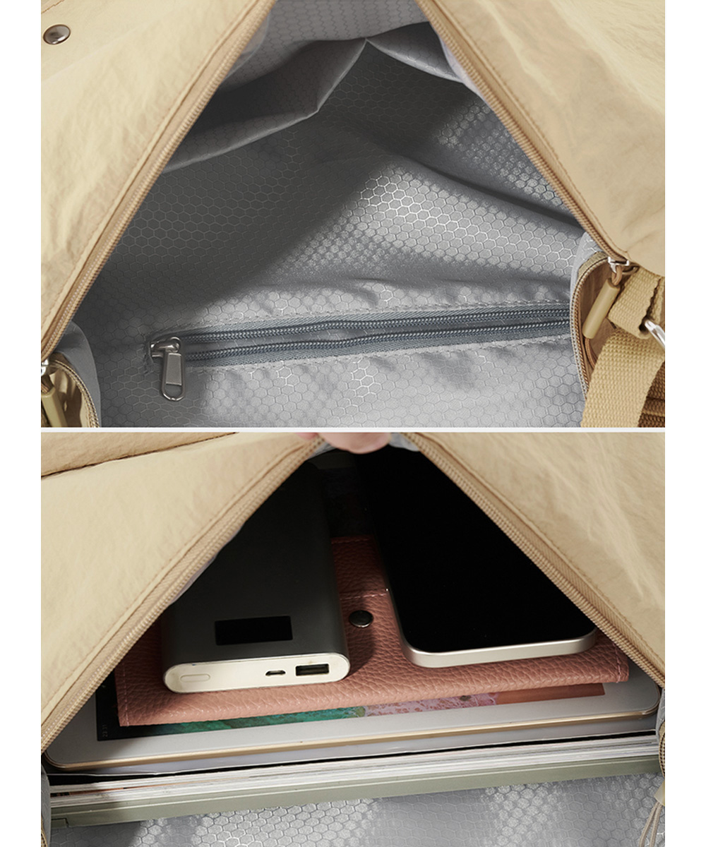 カジュアルコーデ 三通り使いバッグ 大容量トート斜め掛け対応軽量鞄