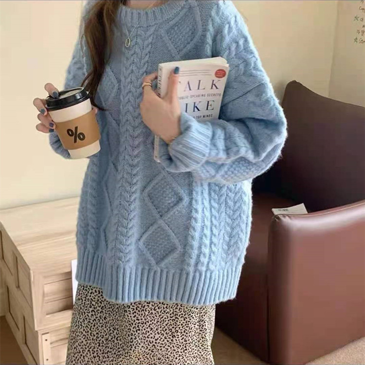 カジュアルコーデ ケーブル編みニット セーター ゆったり フェミニン トップス
