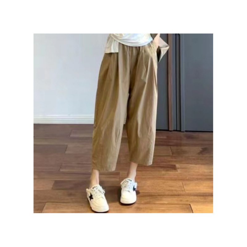 カジュアルコーデ ゆったりタックワイドパンツ
