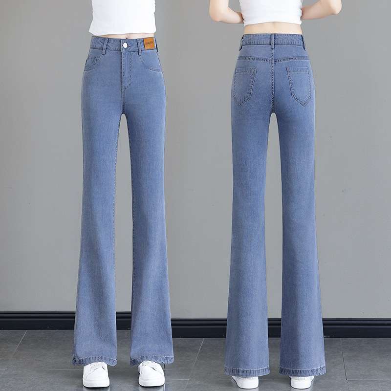 カジュアルコーデ  ハイウエストフレアデニムパンツ