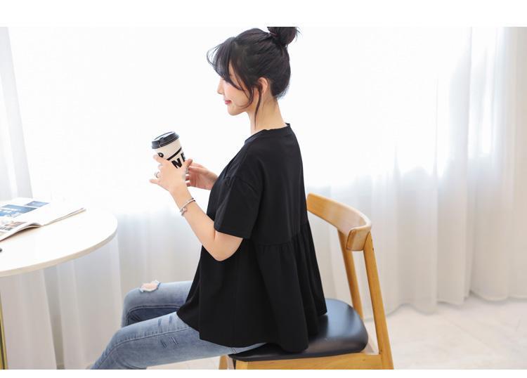 カジュアルコーデ ふんわりギャザー切替半袖プルオーバー
