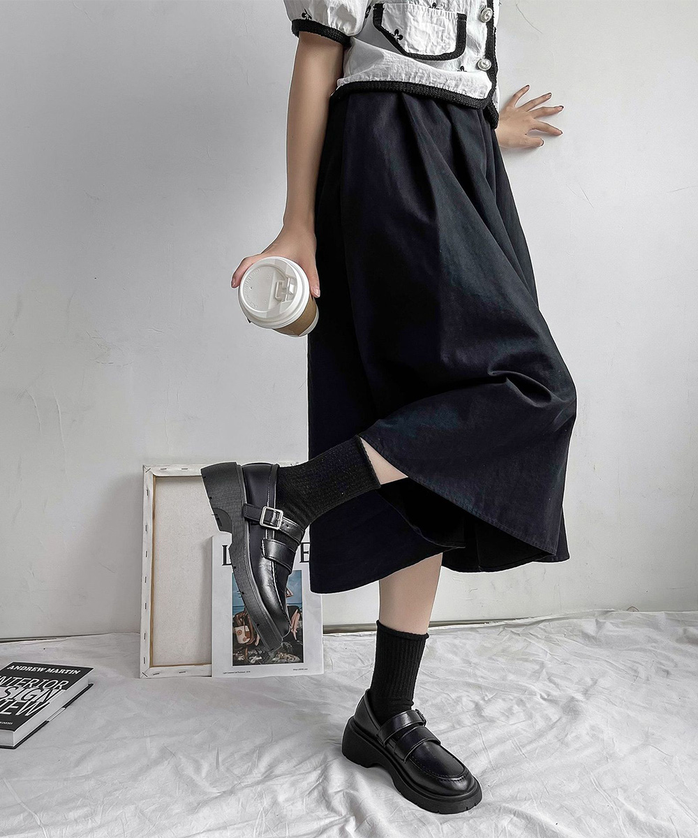 カジュアルコーデ 厚底ローファースニーカー レディース ストラップ付き太ヒール